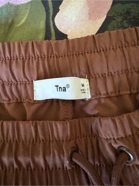 NWT Aritzia TNA Brown Active Stretch Joggers